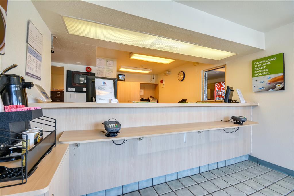 Rodeway Inn Tillmans Corner Intérieur photo