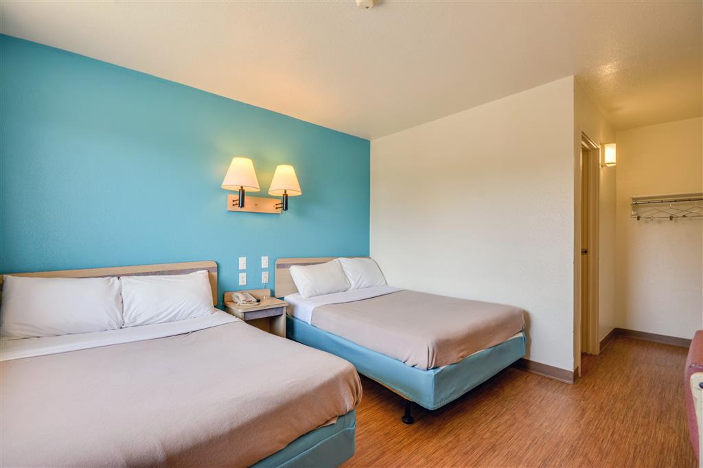Rodeway Inn Tillmans Corner Chambre photo